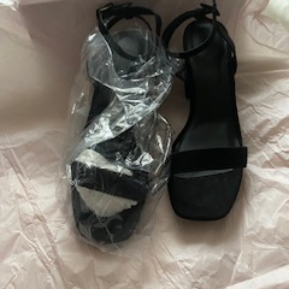 Iris Dress Sandals Black Size 8.5 - Picture 4 of 6
